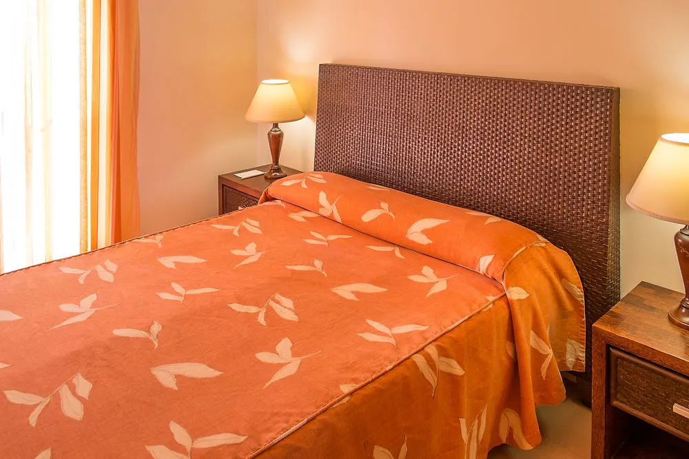 Toboso Apar - Turis Hotel Nerja 3*,
