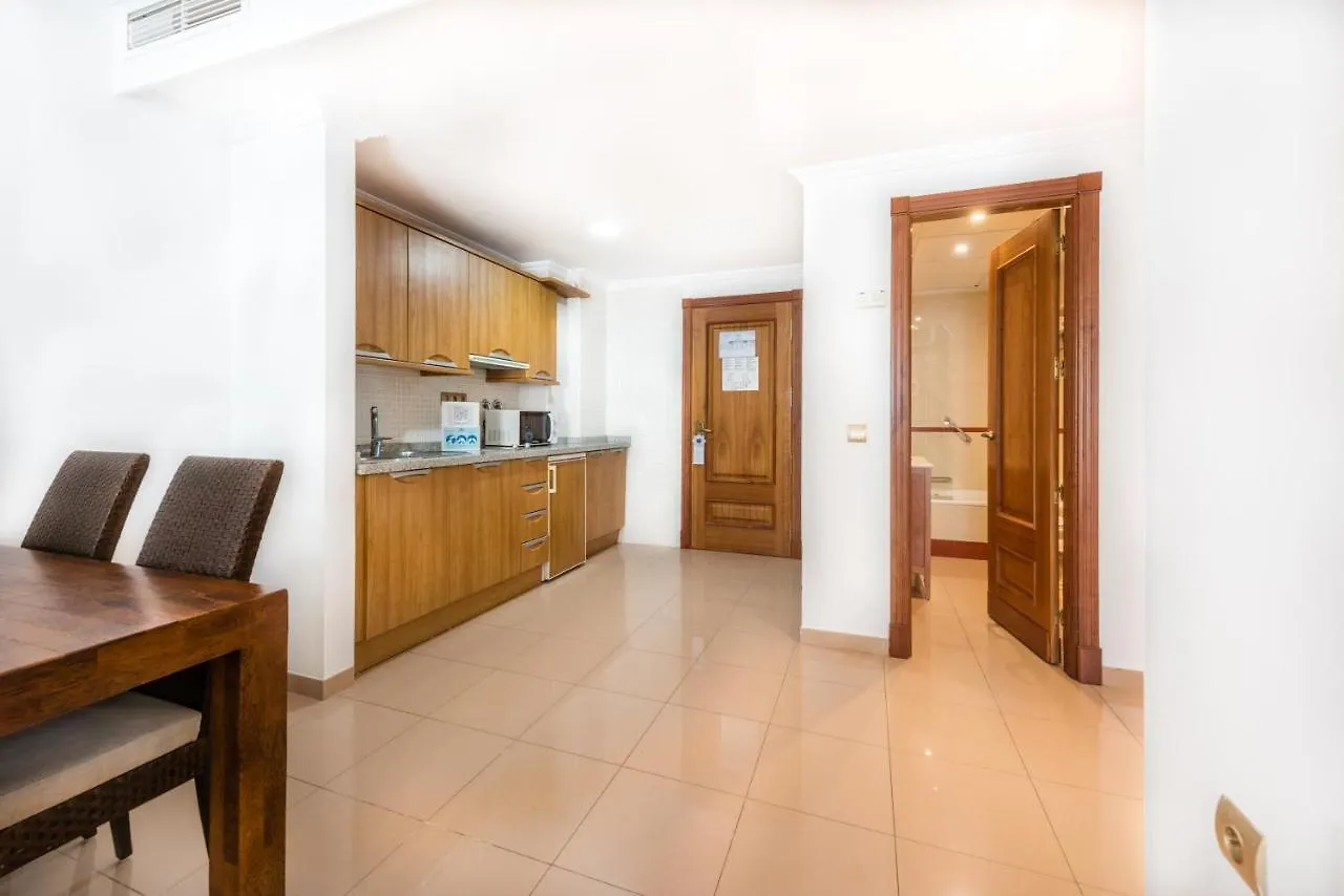 Hotel Toboso Apar - Turis Nerja