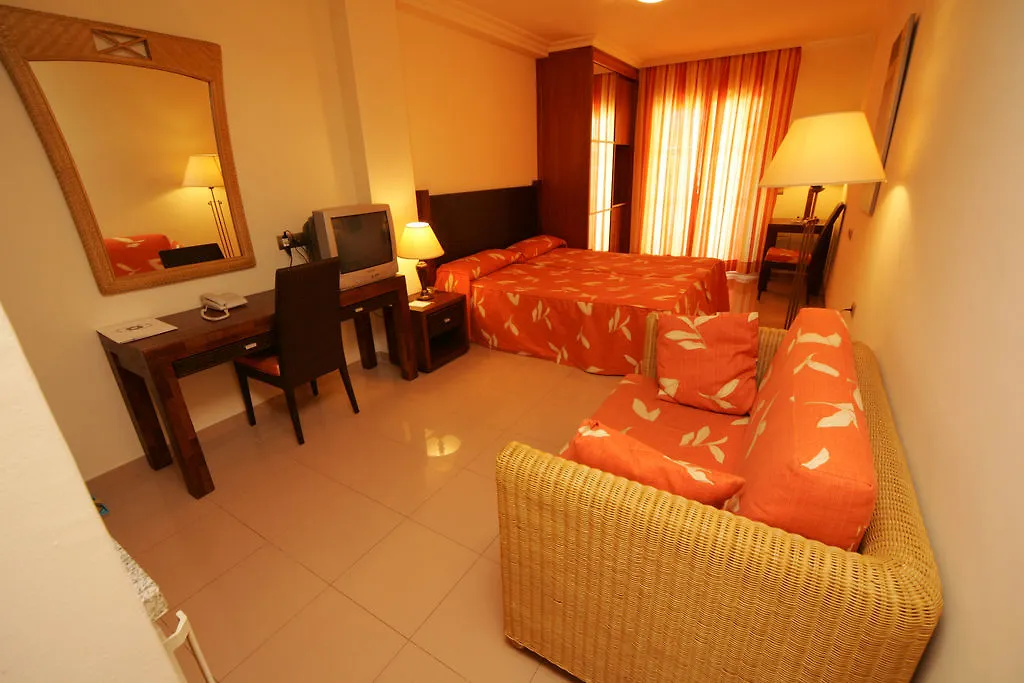 Hotel Toboso Apar - Turis Nerja